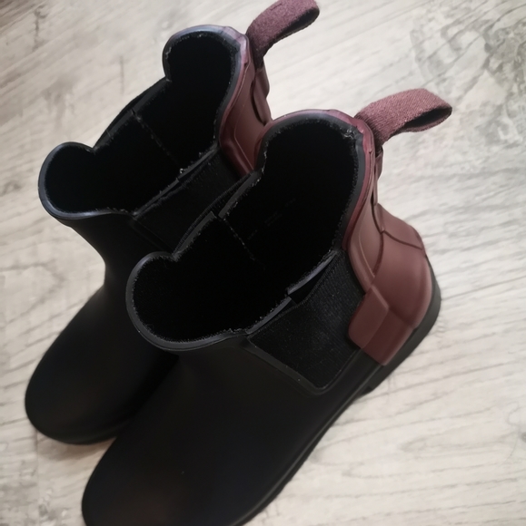 Hunter chelsea rain boots - Picture 2 of 4